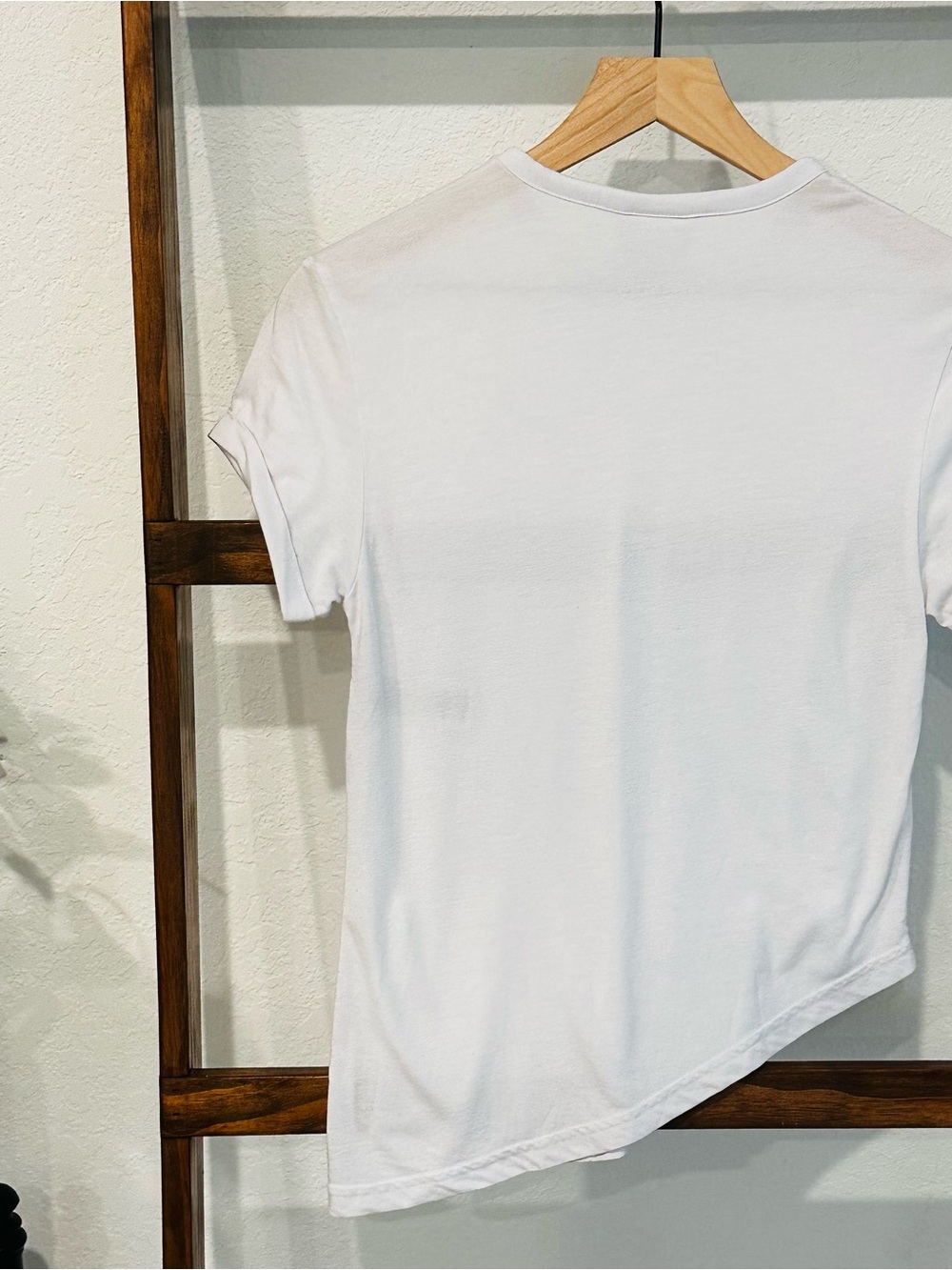 Gymshark White Rolled Sleeve Asymmetrical Hem Tee XS - Picture 8 of 11